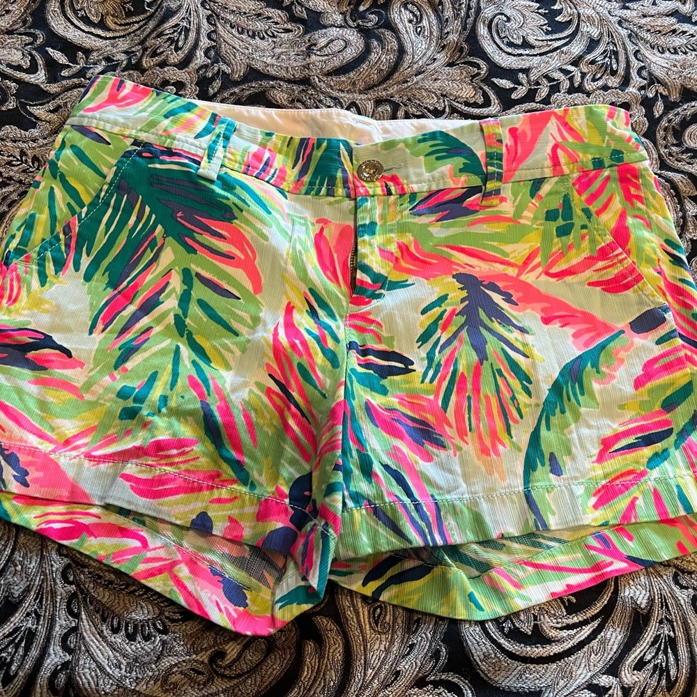 Lilly Pulitzer Calahan shorts size 8